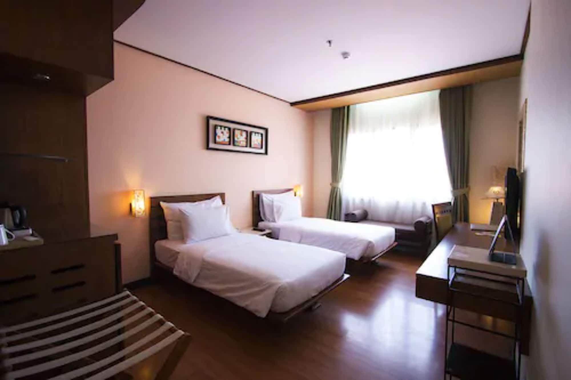 Banana Inn By Kagum Hotels Bandung Luaran gambar