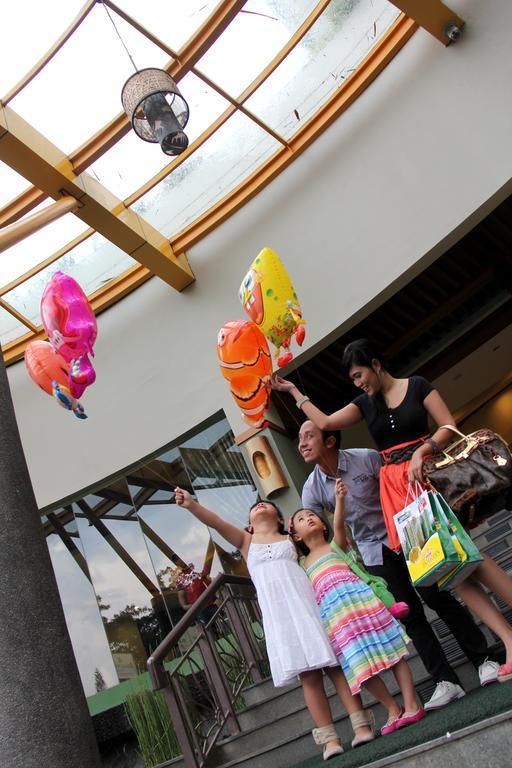 Banana Inn By Kagum Hotels Bandung Luaran gambar